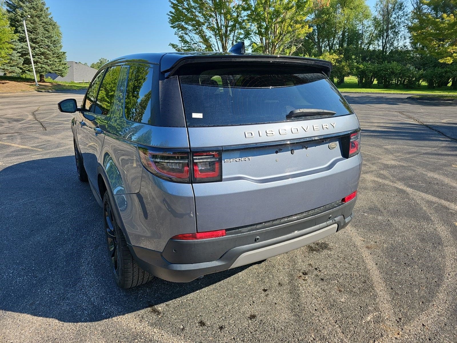 Used 2021 Land Rover Discovery Sport SE AWD/4WD image 3