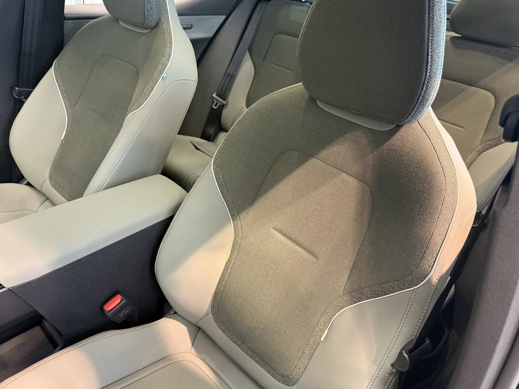 New 2026 Volvo EX30 Cross Country Ultra w/ Protection Package Premier image 21