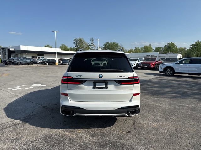 Used 2023 BMW X7 xDrive40i w/ M Sport Package image 4