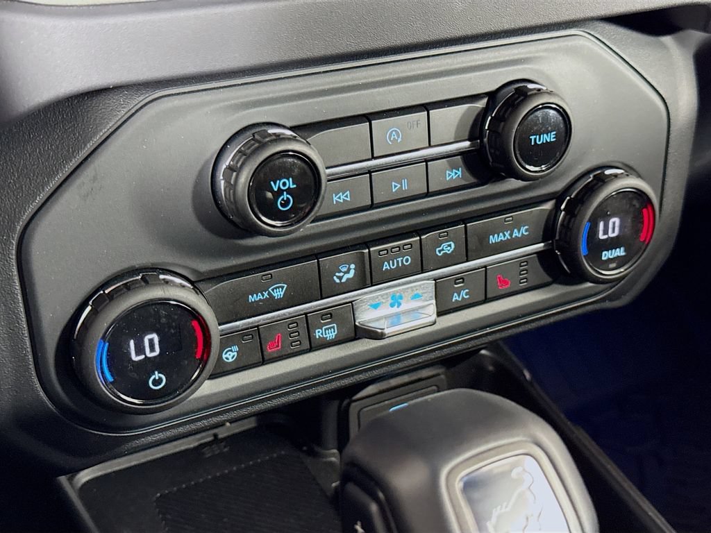 Used 2025 Ford Bronco Outer Banks AWD/4WD image 16