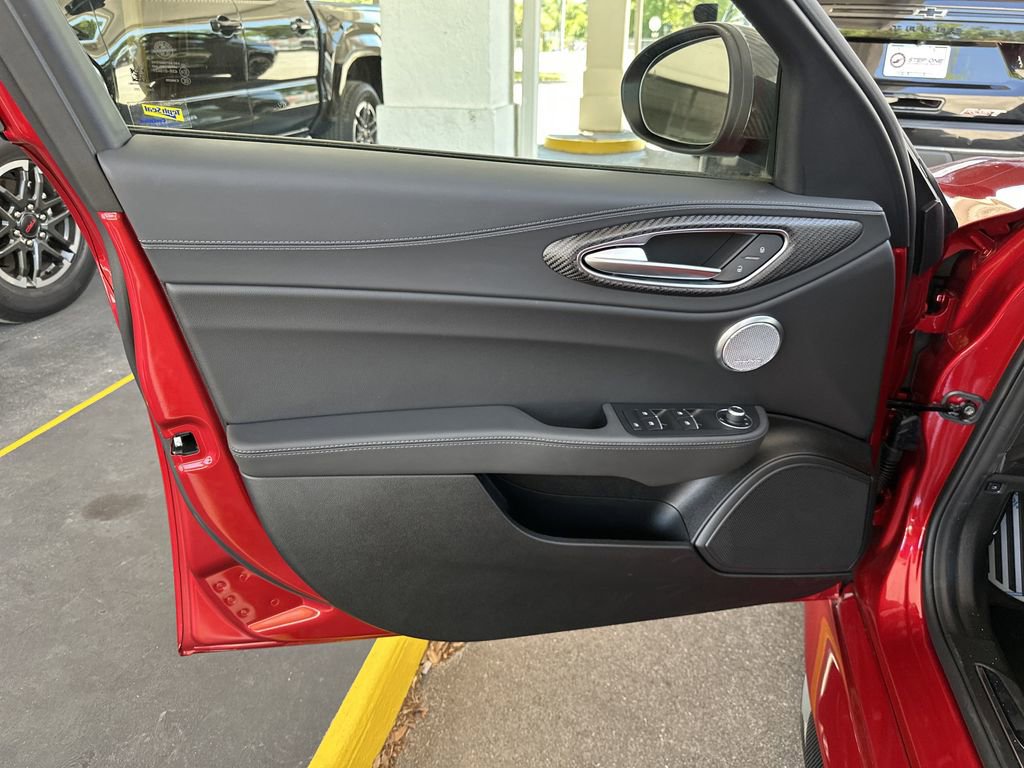 Used 2024 Alfa Romeo Giulia Quadrifoglio RWD image 11