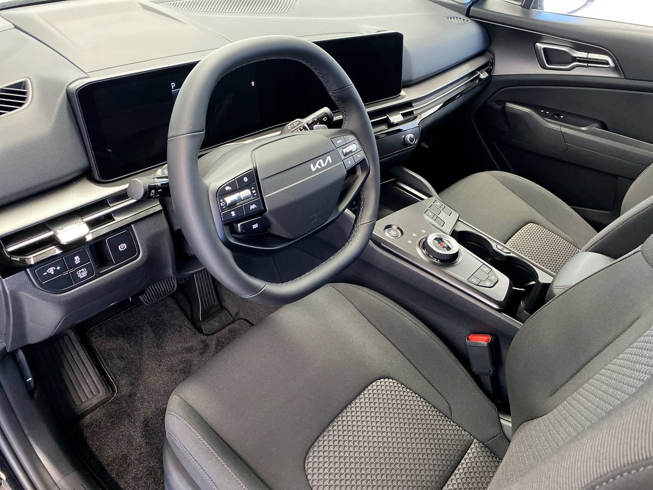 New 2027 Kia Sportage S FWD image 20