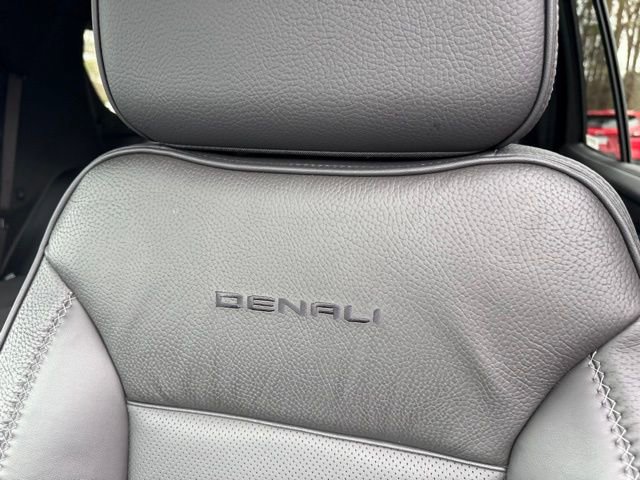 Certified 2025 GMC Yukon Denali image 17