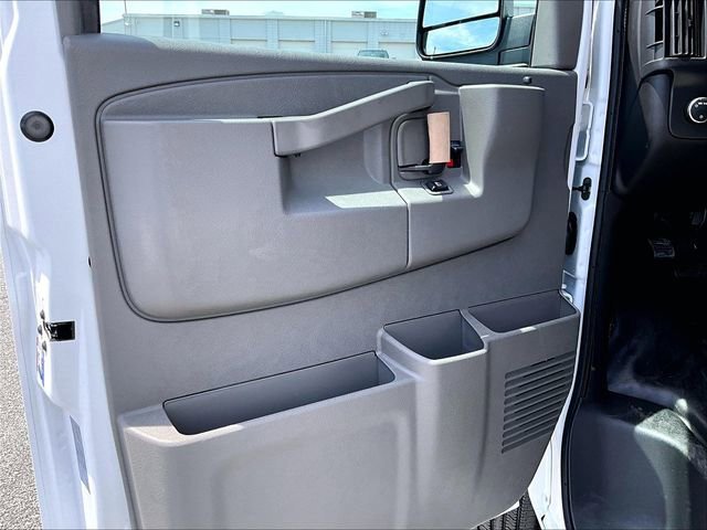 New 2026 Chevrolet Express 2500 w/ Driver Convenience Package RWD image 22