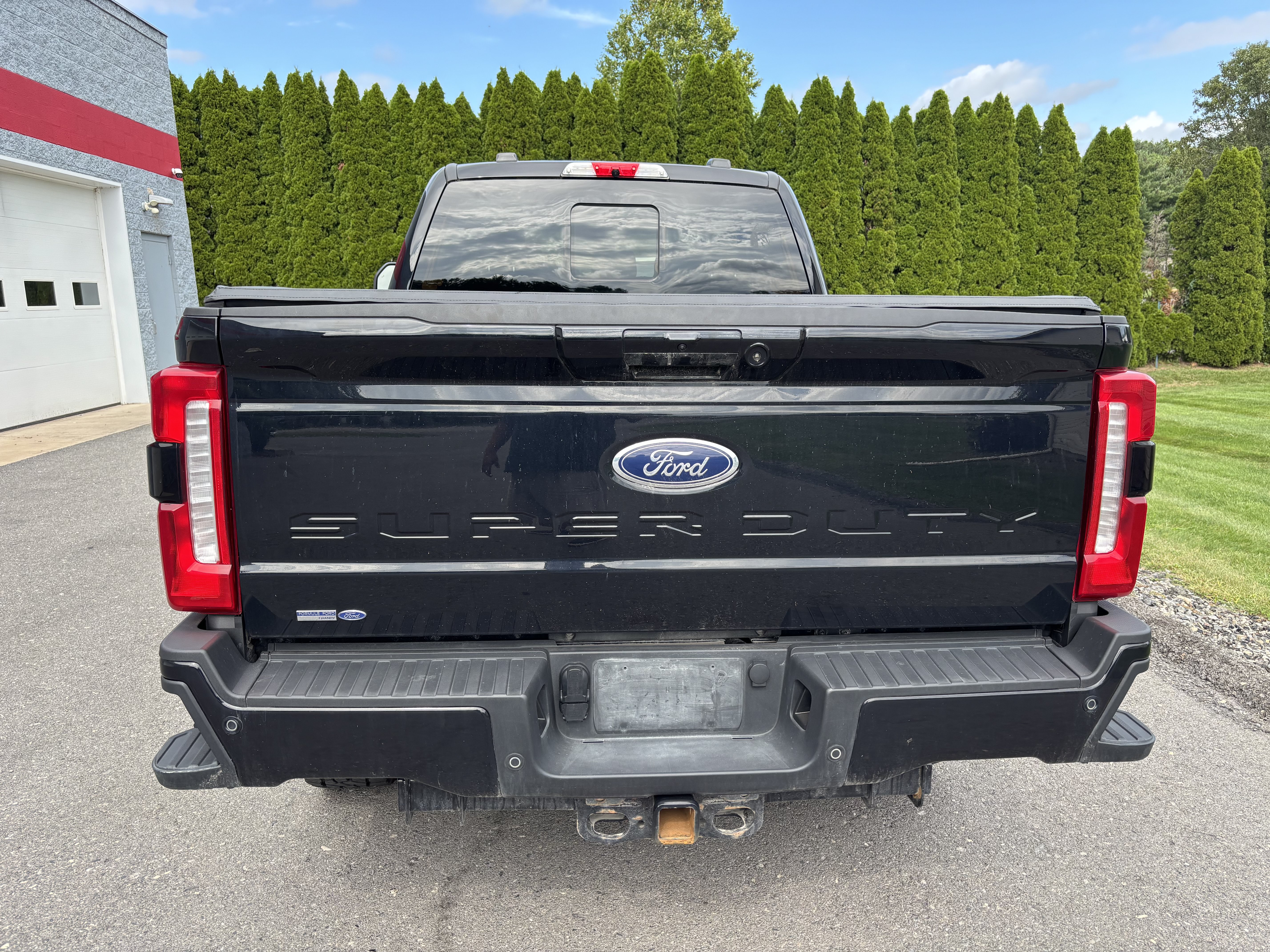 Used 2024 Ford F250 Lariat w/ Lariat Ultimate Package AWD/4WD image 4