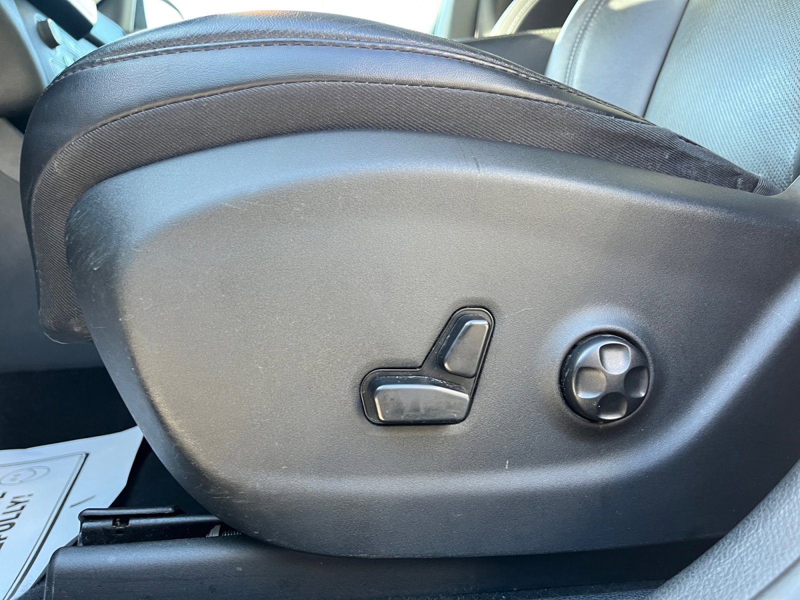 Used 2020 Jeep Cherokee Latitude Lux w/ Quick Order Package 26H Lux image 13