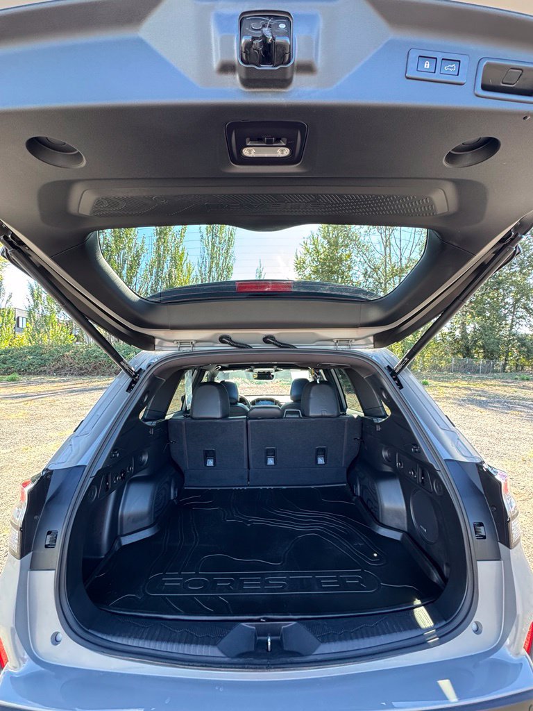 Used 2025 Subaru Forester Limited AWD/4WD image 10