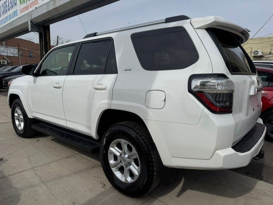 Used 2024 Toyota 4Runner SR5 image 5
