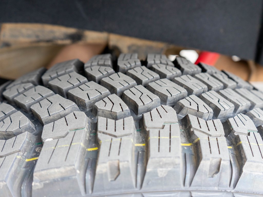 Used 2024 GMC Sierra 3500 SLT w/ X31 Off-Road Package image 34