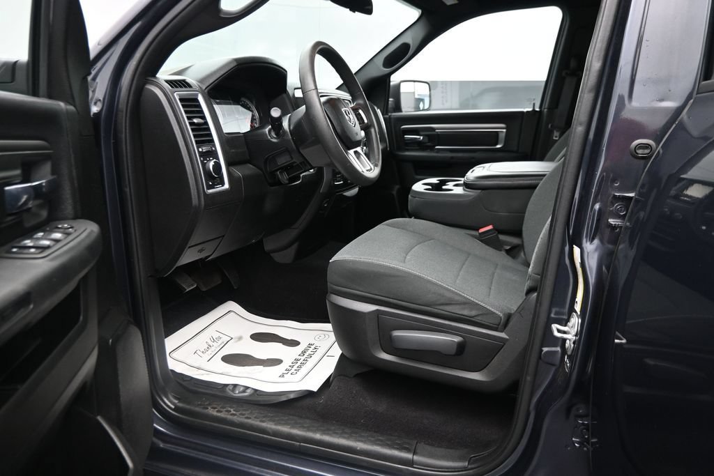 Used 2021 RAM 1500 Warlock AWD/4WD image 14