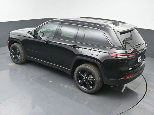 New 2026 Jeep Grand Cherokee Limited w/ Limited Altitude Package AWD/4WD image 29