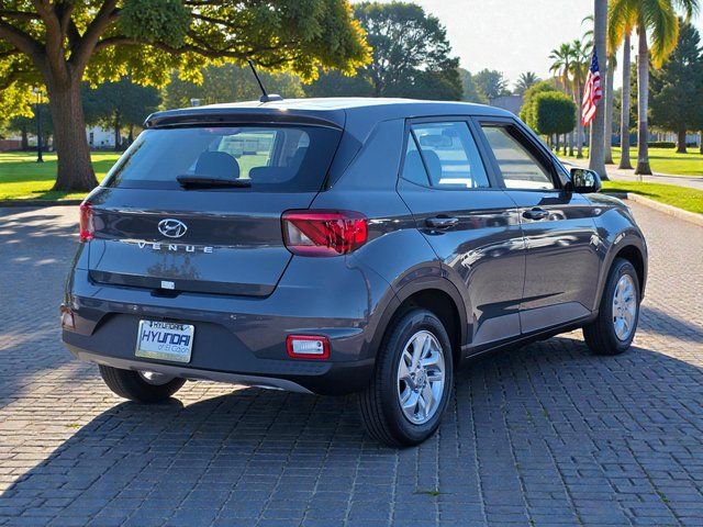 New 2026 Hyundai Venue SE FWD image 5