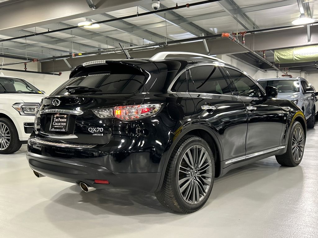Used 2017 INFINITI QX70 AWD w/ Limited Package image 2
