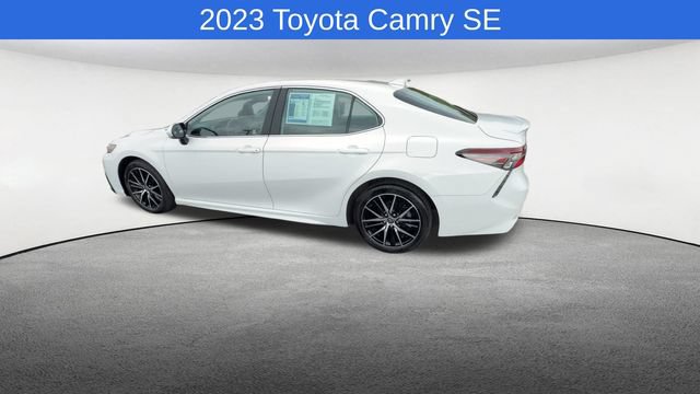 Used 2023 Toyota Camry SE AWD/4WD image 6