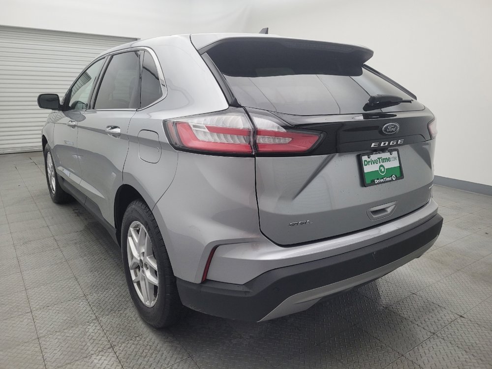 Used 2024 Ford Edge SEL image 5