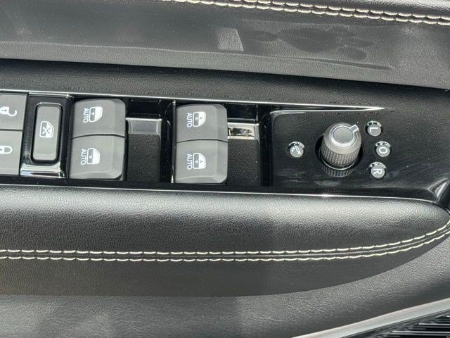New 2026 Jeep Grand Wagoneer Limited w/ Premium Group II AWD/4WD image 12