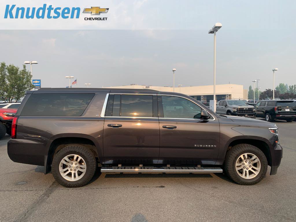 Used 2018 Chevrolet Suburban LT AWD/4WD image 8
