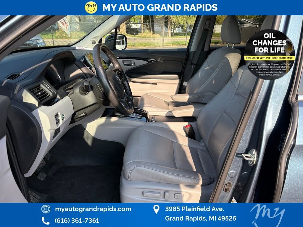 Used 2020 Honda Pilot Touring image 12