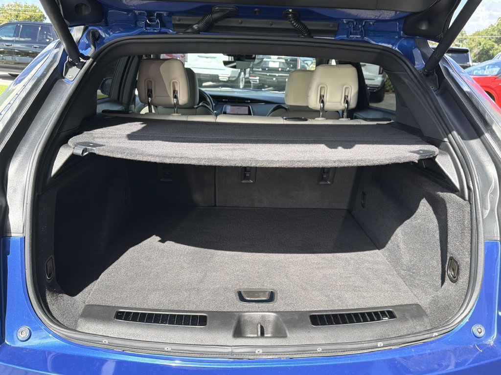 Certified 2021 Cadillac XT4 Sport FWD image 12