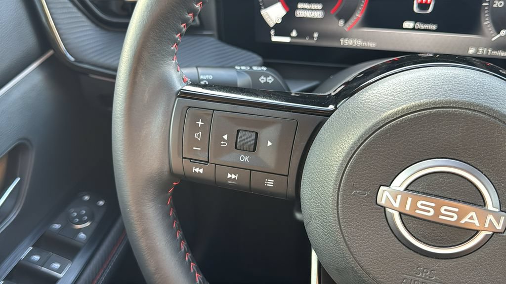 Used 2025 Nissan Kicks SR w/ SR Premium Package FWD image 28