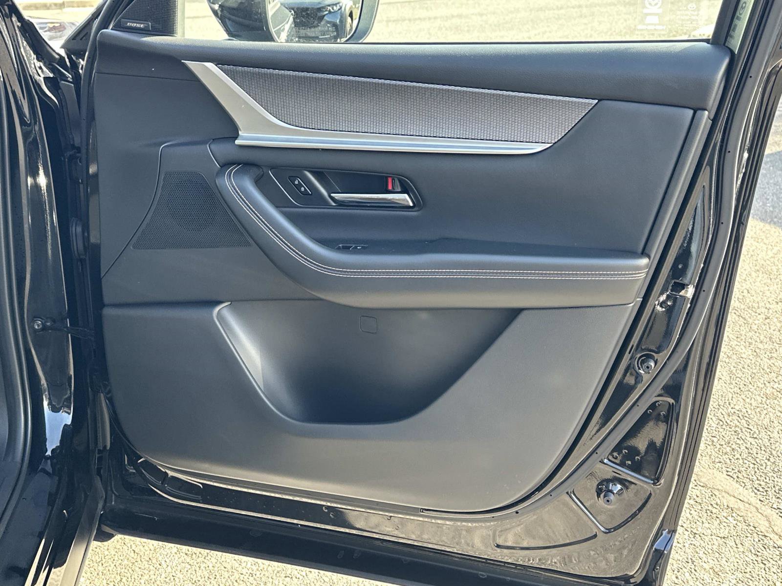 Used 2025 MAZDA CX-70 Plug-In Hybrid w/ Premium Plus image 12