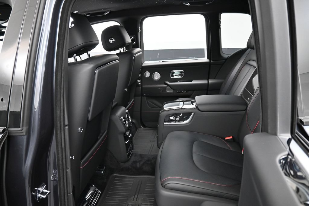 Certified 2024 Rolls-Royce Cullinan Black Badge AWD/4WD image 26