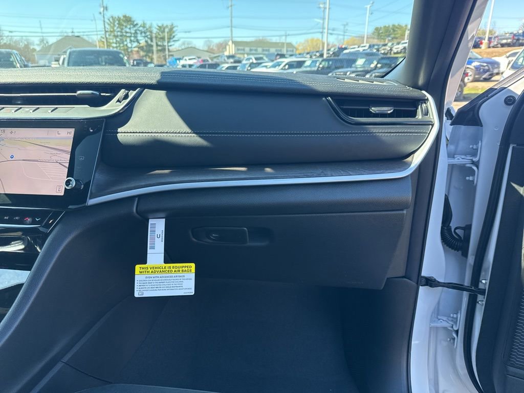 New 2026 Jeep Grand Cherokee Altitude image 30