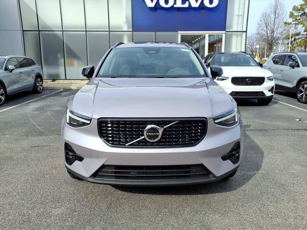 New 2026 Volvo XC40 B5 Plus w/ Protection Package Premier AWD/4WD image 10