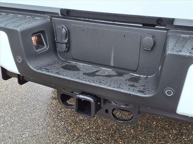 New 2025 Ford F250 XLT w/ FX4 Off-Road Package image 5