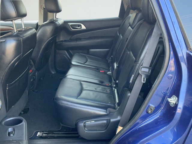 Used 2019 Nissan Pathfinder Platinum FWD image 21