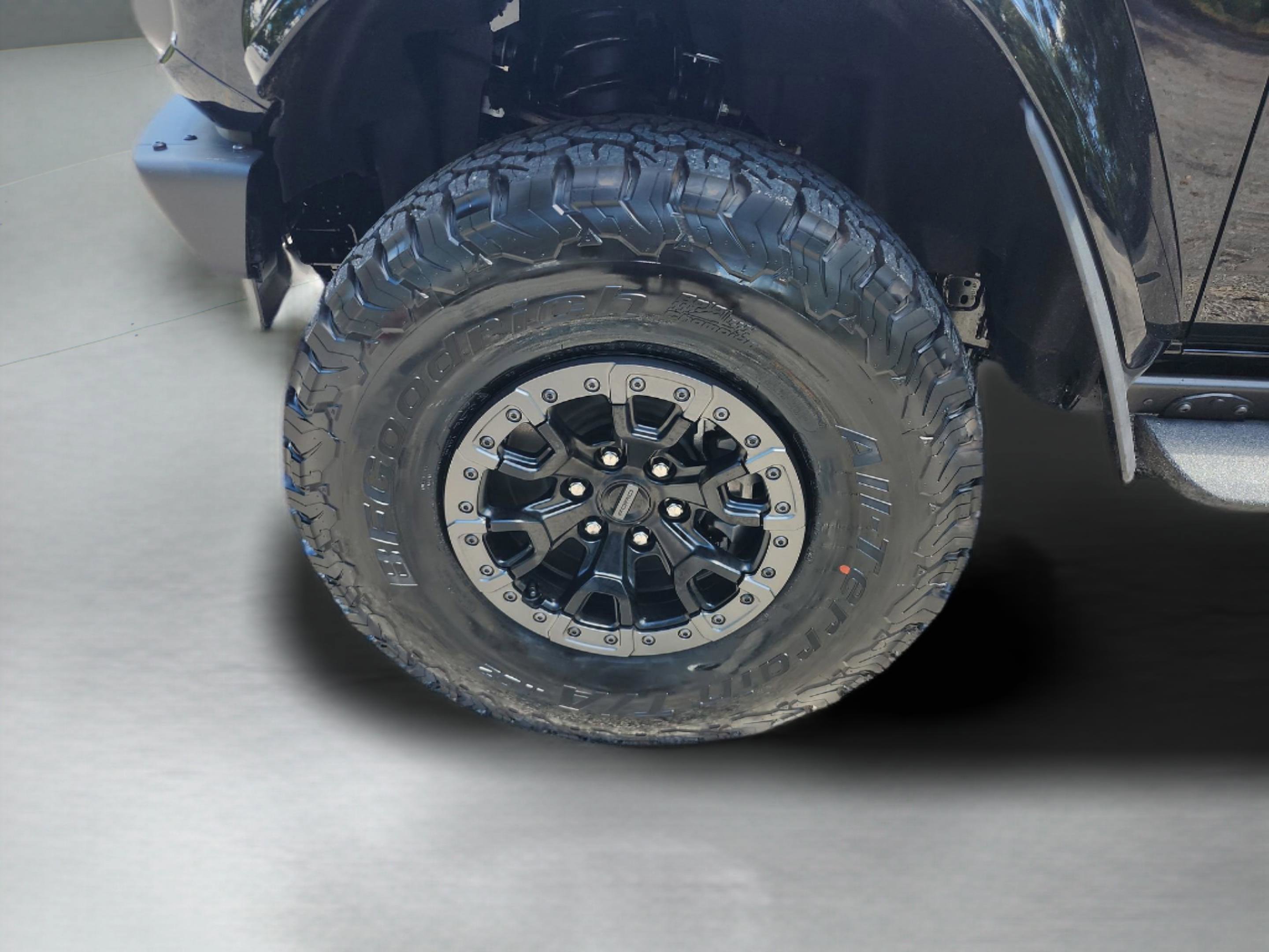 New 2025 Ford Bronco Raptor w/ Interior Carbon Fiber Pack AWD/4WD image 25