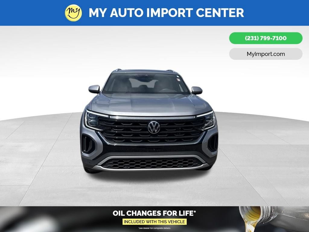 Used 2025 Volkswagen Atlas Cross Sport SEL AWD/4WD image 2
