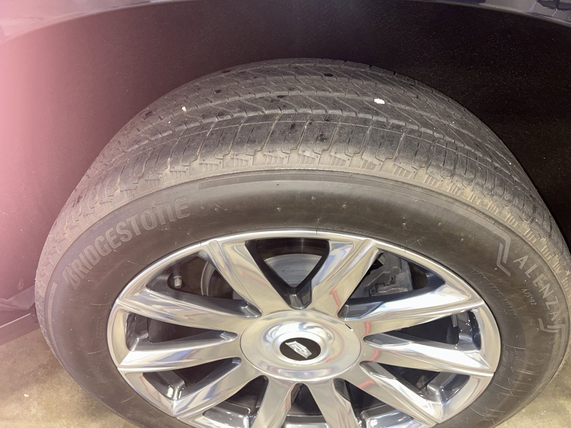 Used 2024 Cadillac Escalade Premium Luxury Platinum image 2