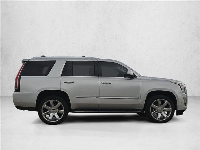 Used 2019 Cadillac Escalade Luxury AWD/4WD image 4