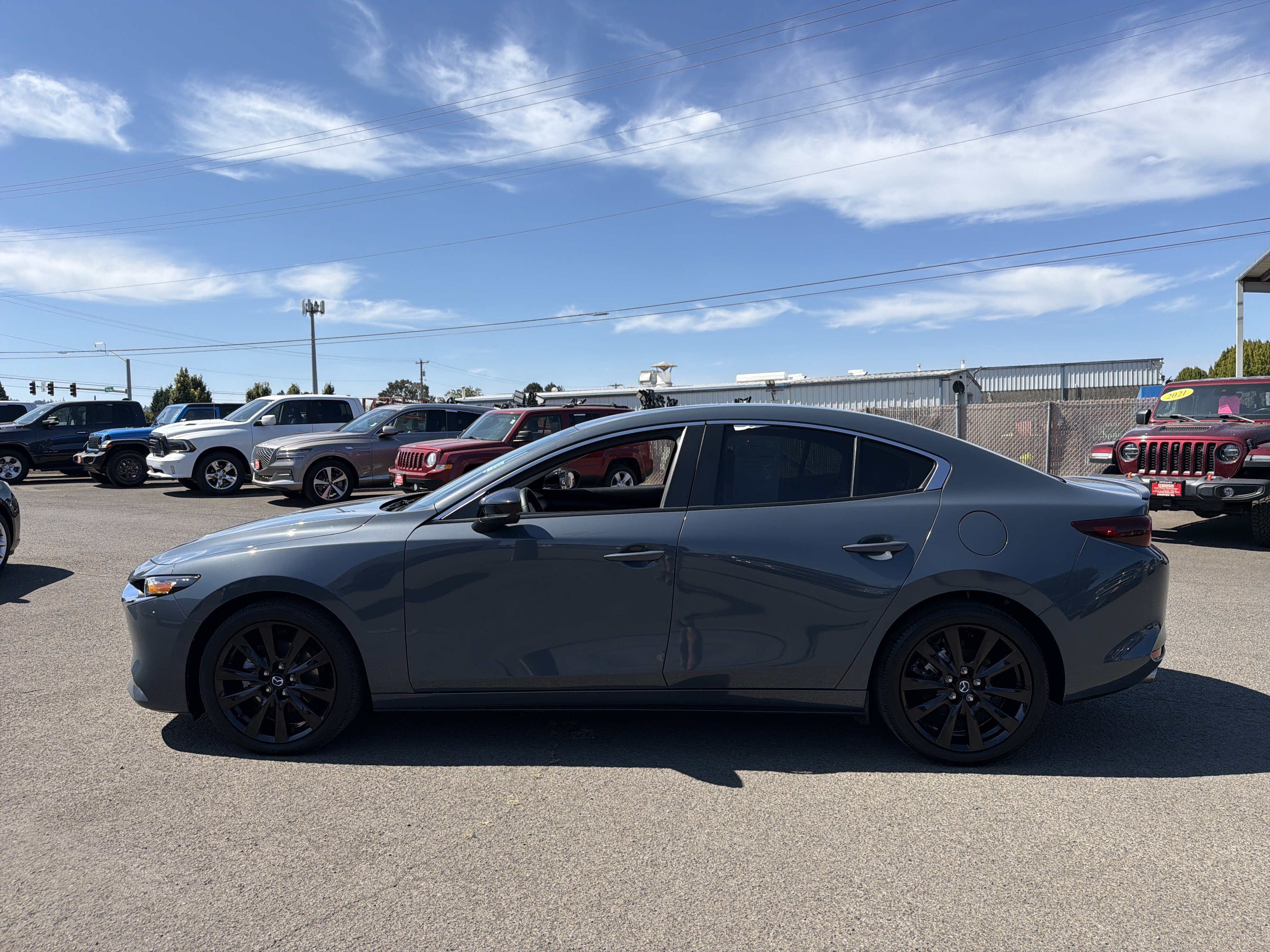 Used 2024 MAZDA MAZDA3 s AWD/4WD image 2