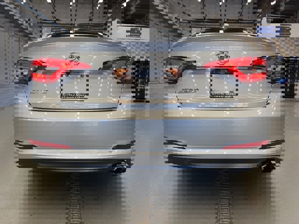 Used 2016 Hyundai Sonata SE w/ Cargo Package image 6