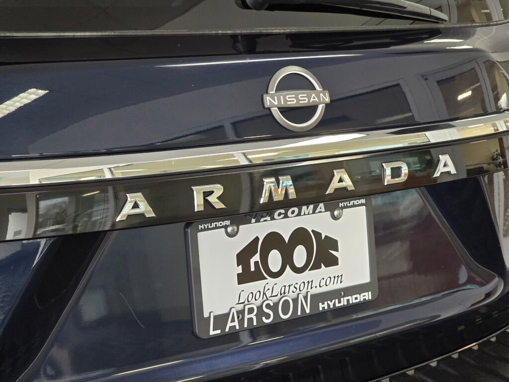 Used 2022 Nissan Armada SL w/ Captain's Chairs Package image 14