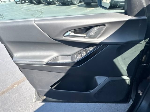 Used 2025 Chevrolet Equinox LT FWD image 16