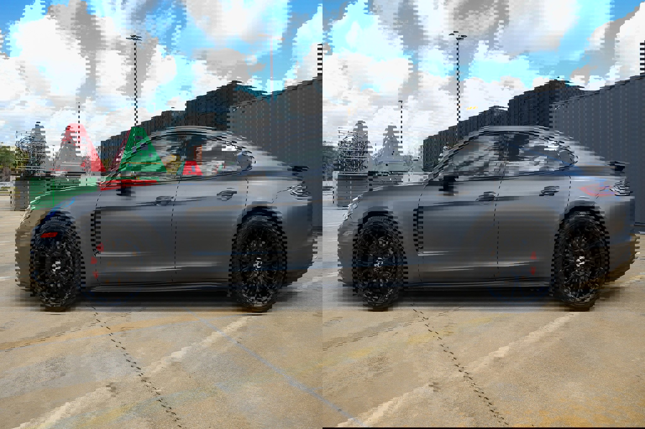 Used 2018 Porsche Panamera 4 image 8