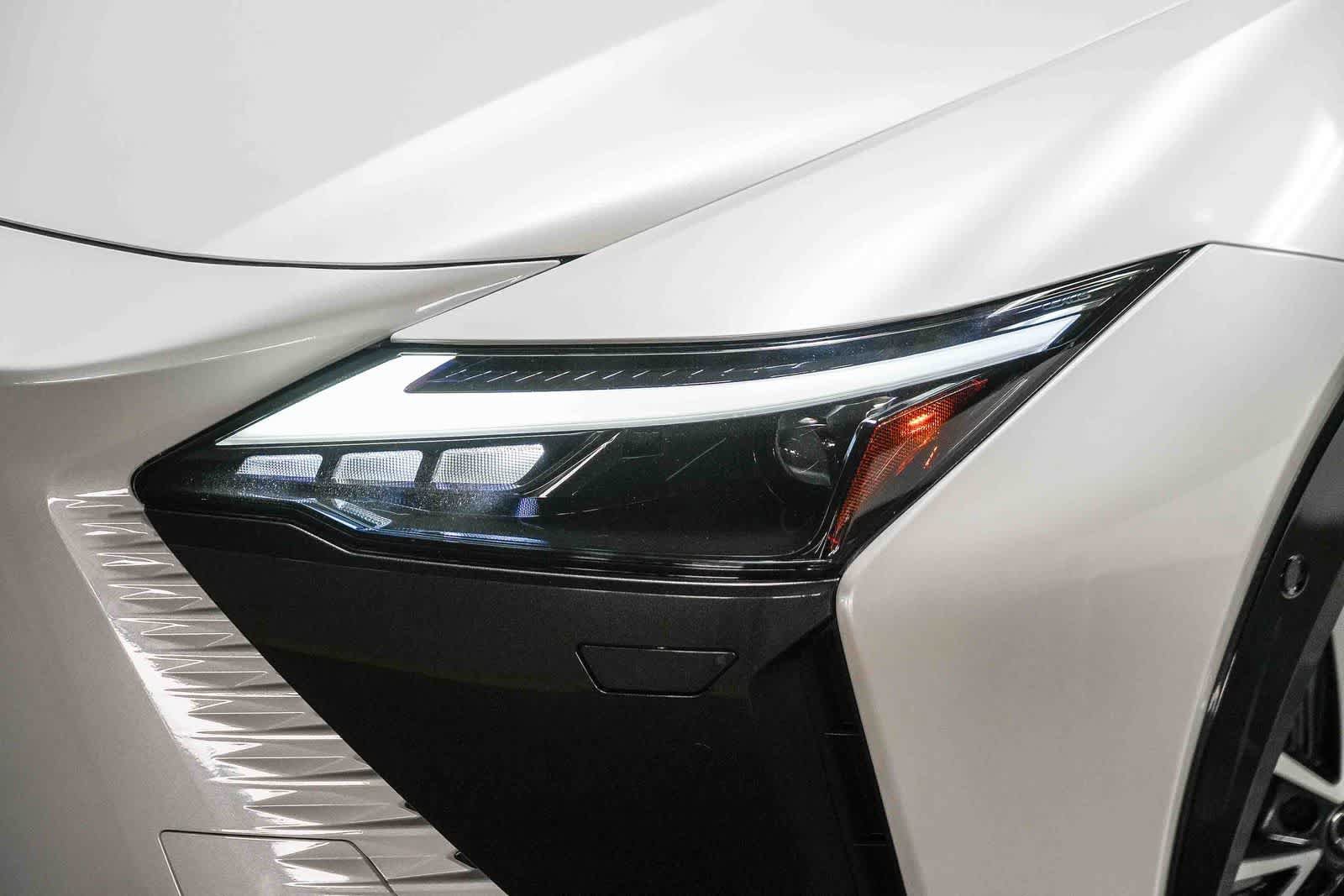 Used 2023 Lexus RZ 450e Premium w/ Technology Package AWD/4WD image 2