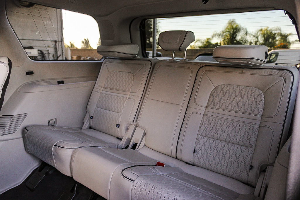 Used 2024 Lincoln Navigator Black Label AWD/4WD image 19