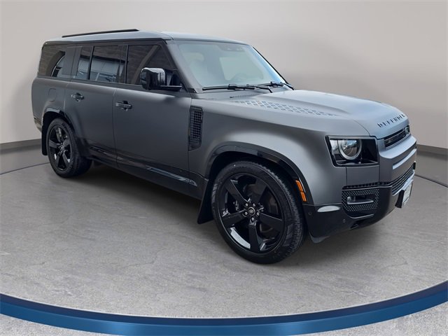 Used 2025 Land Rover Defender 130 V8 image 4