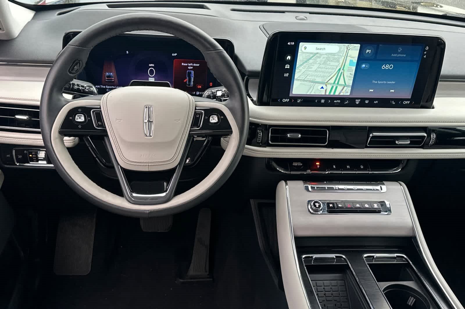 Used 2025 Lincoln Aviator Reserve image 14