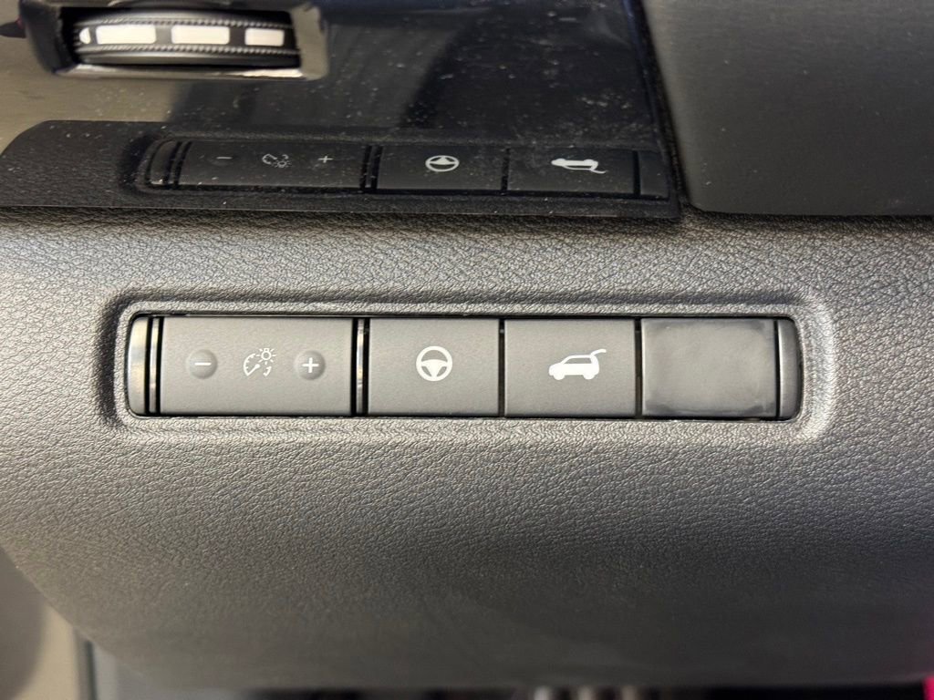 New 2026 Nissan Pathfinder SV image 28