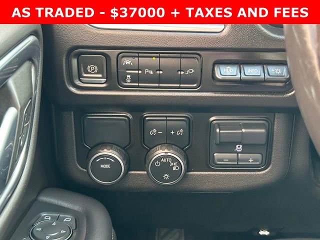 Used 2021 Chevrolet Suburban Premier w/ Premium Package image 24