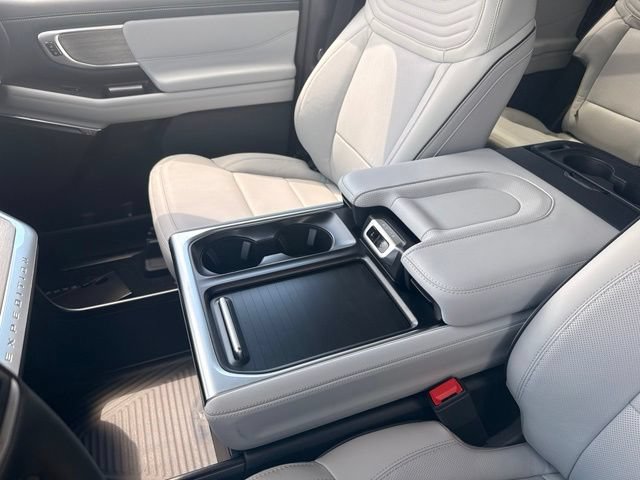 New 2027 Ford Expedition Platinum w/ Platinum Ultimate Package AWD/4WD image 31