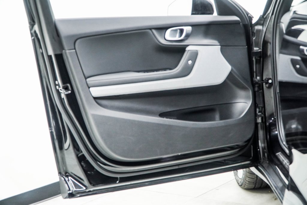 Used 2024 Polestar Polestar 2 image 38