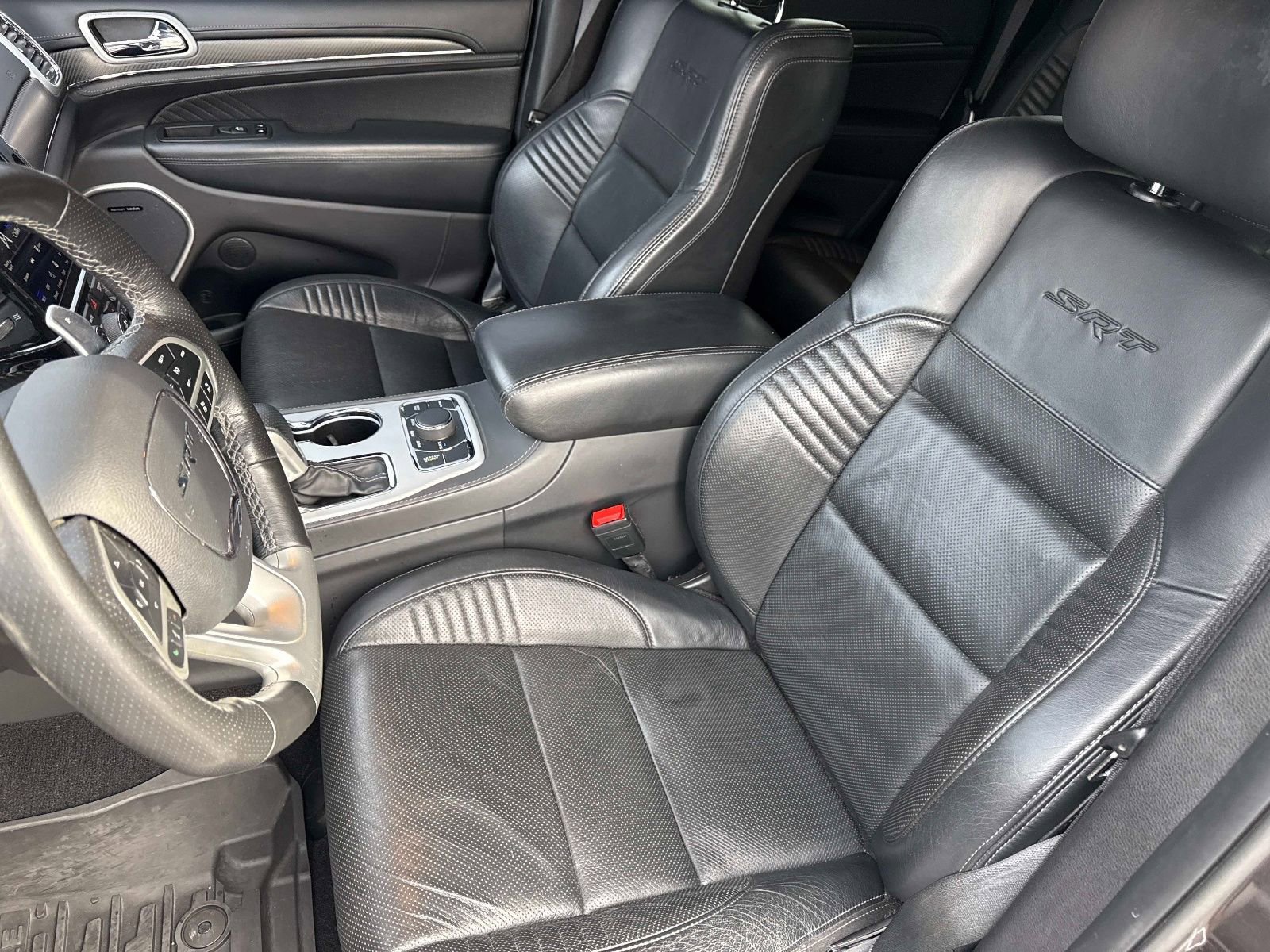 Used 2021 Jeep Grand Cherokee SRT image 22