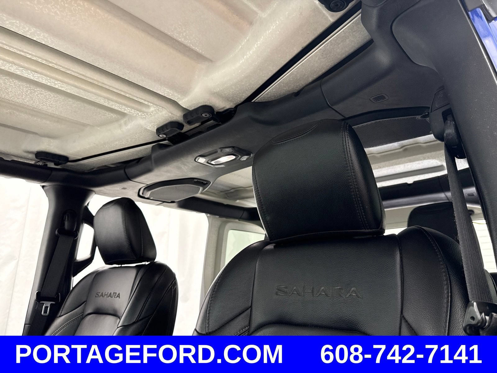 Used 2018 Jeep Wrangler Unlimited Sahara w/ Cold Weather Group AWD/4WD image 24