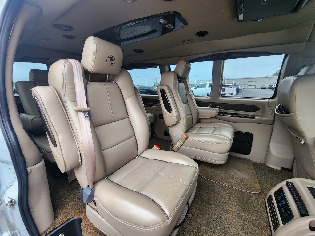 Used 2019 Chevrolet Express 2500 w/ Enhanced Convenience Package RWD image 49